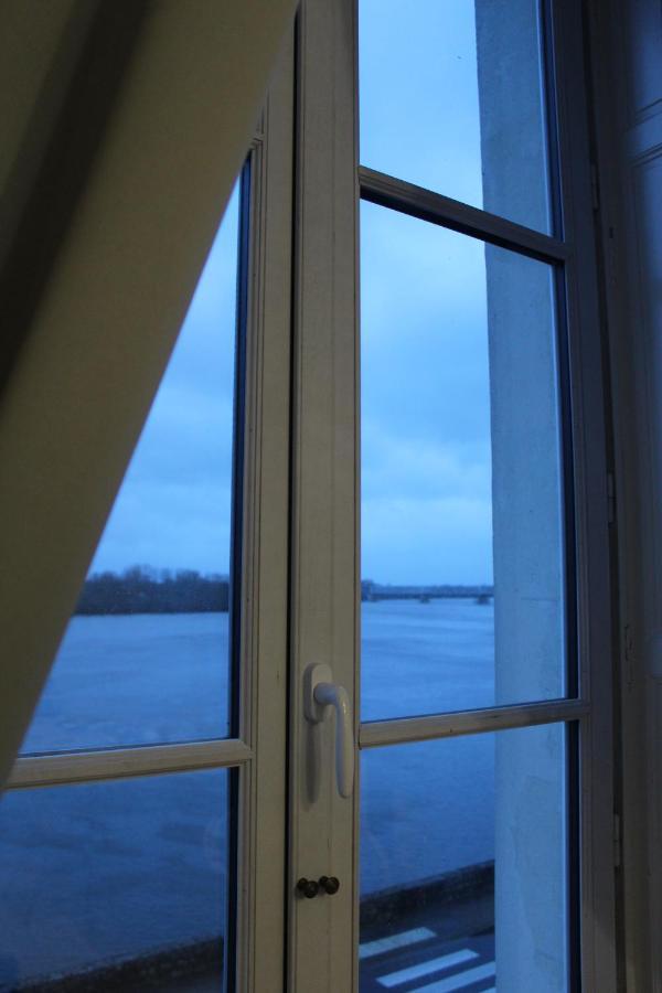 Appartement Vue Imprenable Sur La Loire !!! Saumur Exterior photo